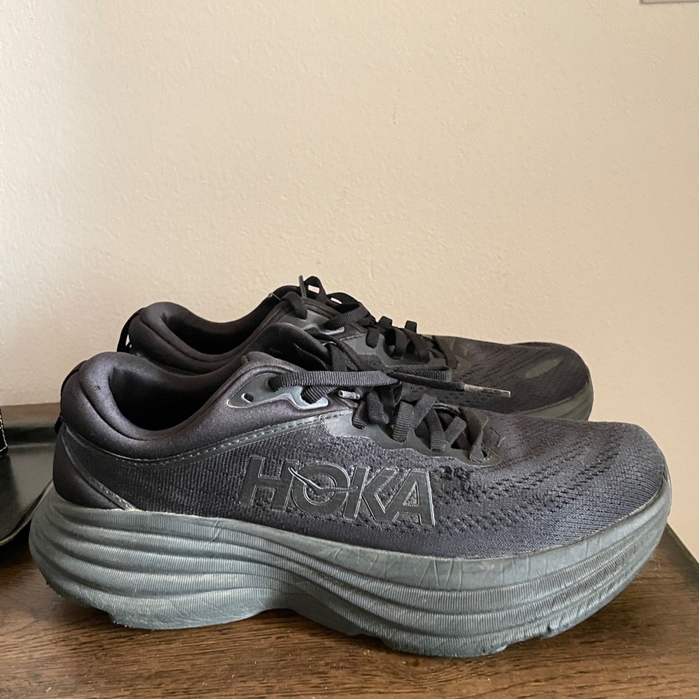 Hoka Men’s Bondi 8 Sneakers